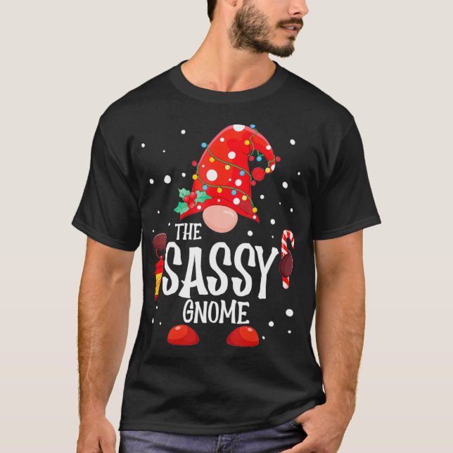 Camiseta The Sassy Gnome Matching Family Christmas Gnome Pa (Anverso)
