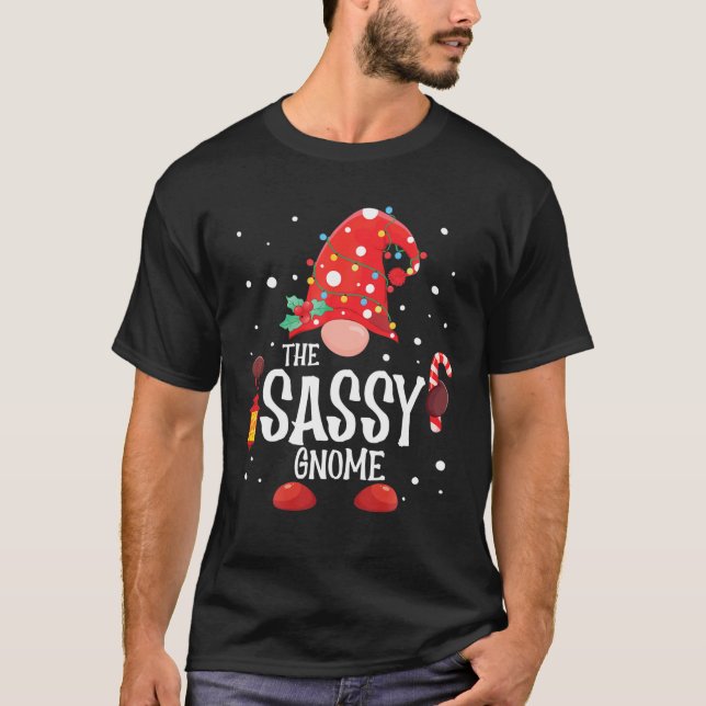 Camiseta The Sassy Gnome Matching Family Christmas Gnome Pa (Anverso)