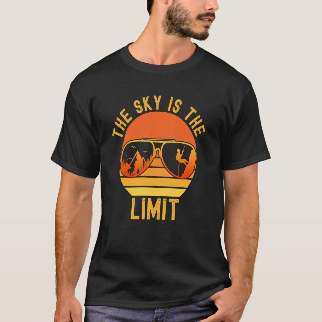 Camiseta The Sky Is The Limit Retro Sunset Rock Climbing Cl (Anverso)