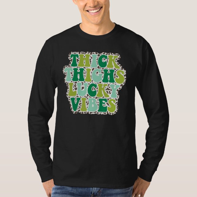 Camiseta Thick Thighs Lucky Vibes St Patrick's Day leopard  (Anverso)