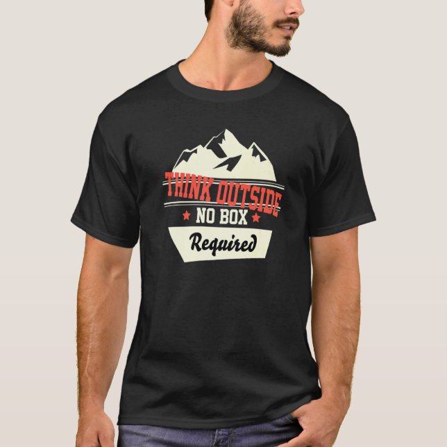 Camiseta Think Outside No Box Requiere Ca de Aventura al Ai (Anverso)