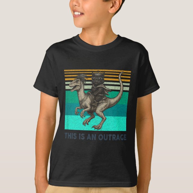 Camiseta This Is An Outrage Funny Princess Cat Riding Dinos (Anverso)