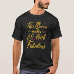 Camiseta This Queen makes 80 look Fabulous 80th Birthday<br><div class="desc">This Queen makes 80 look Fabulous 80th Birthday</div>