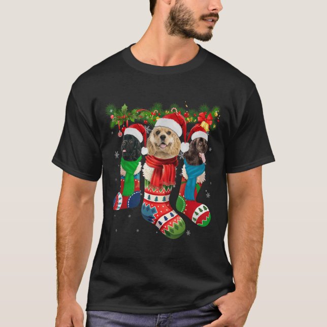 Camiseta Three American Er Spaniels In Christmas Socks  (Anverso)