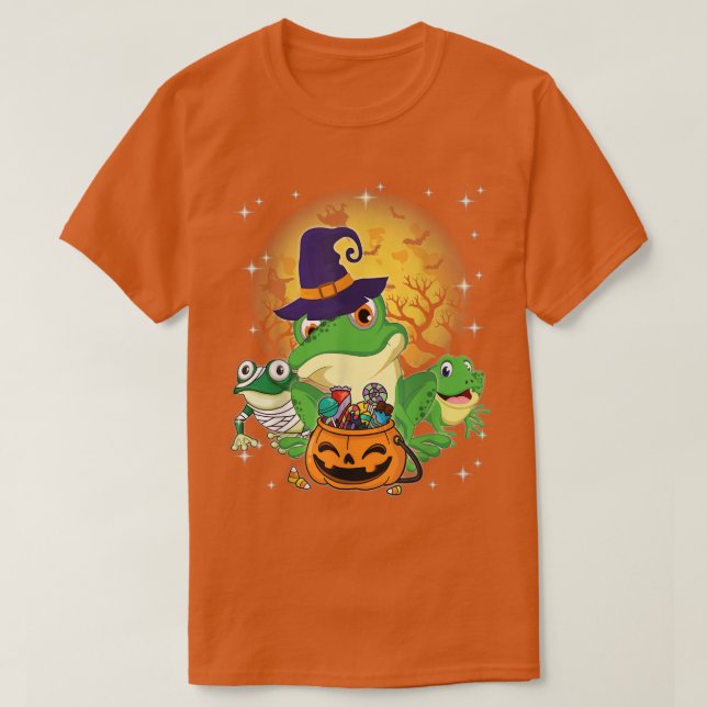 Camiseta Three Frogs Mummy Witch Moon Ghosts Pumpkin Candy  (Diseño del anverso)