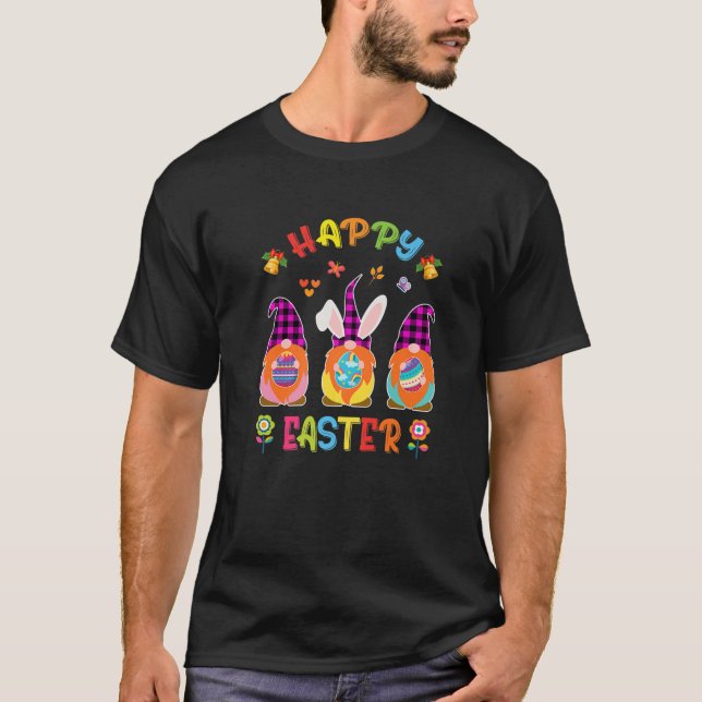 Camiseta Three Gnomes Bunny Holding Egg Happy Easter Day Me (Anverso)