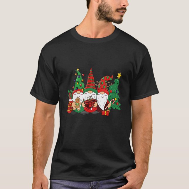 Camiseta Three Gnomes  Men Women Buffalo Plaid Red Christma (Anverso)