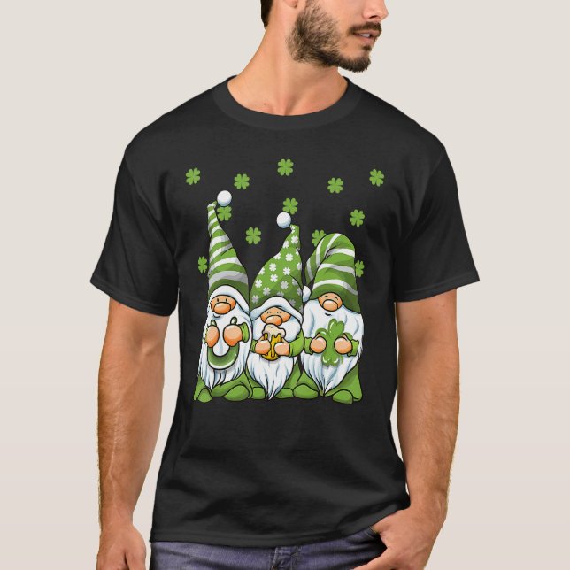 Camiseta Three Green Irish Gnomes Shamrock Clover St Patric (Anverso)