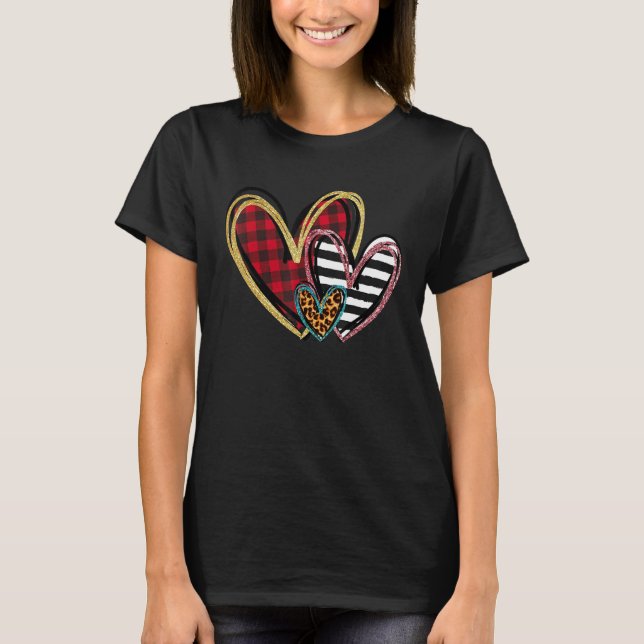 Camiseta Three Hearts Leopard Buffalo Plaid Valentine's day (Anverso)