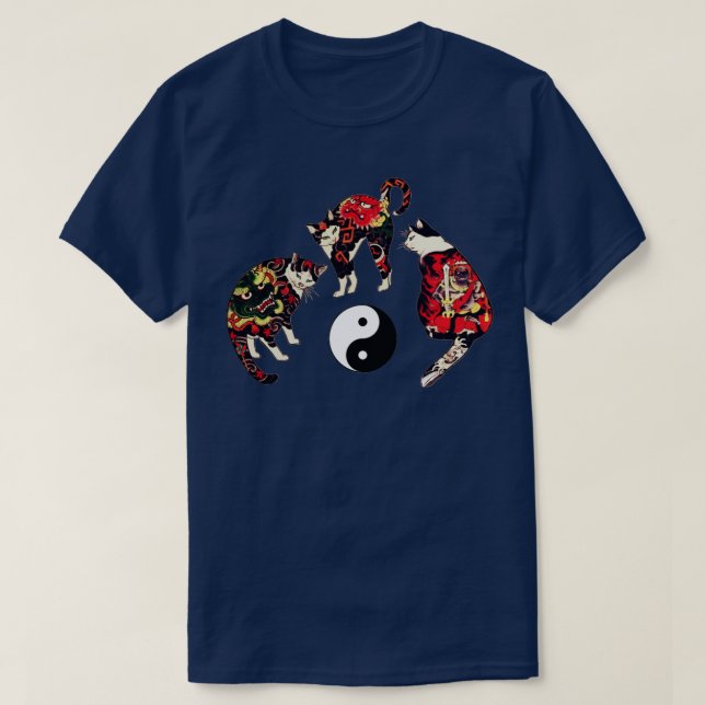 CAMISETA THREE JAPANESE CATS WITH DRAGONRED DEVIL TATTOOS A (Diseño del anverso)