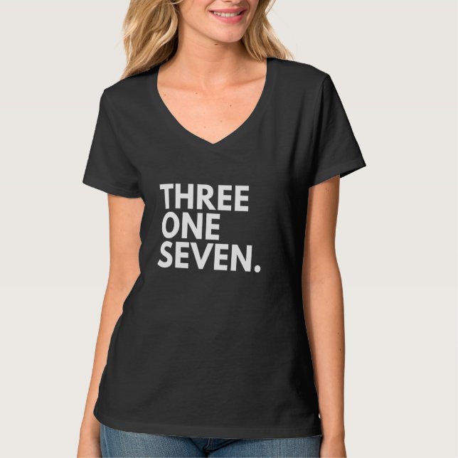 Camiseta THREE ONE SEVEN Area Code 317 Indianapolis IN Indi (Anverso)