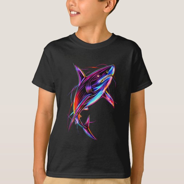 Camiseta Tiburón de neón vibrante océano digital moderno (Anverso)