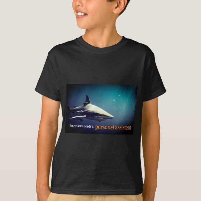Camiseta Tiburón de punta negra oceánica bajo el agua (Anverso)