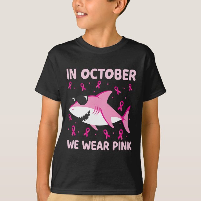 Camiseta Tiburón En Octubre Usamos Niños Con Cáncer De Mama (Anverso)