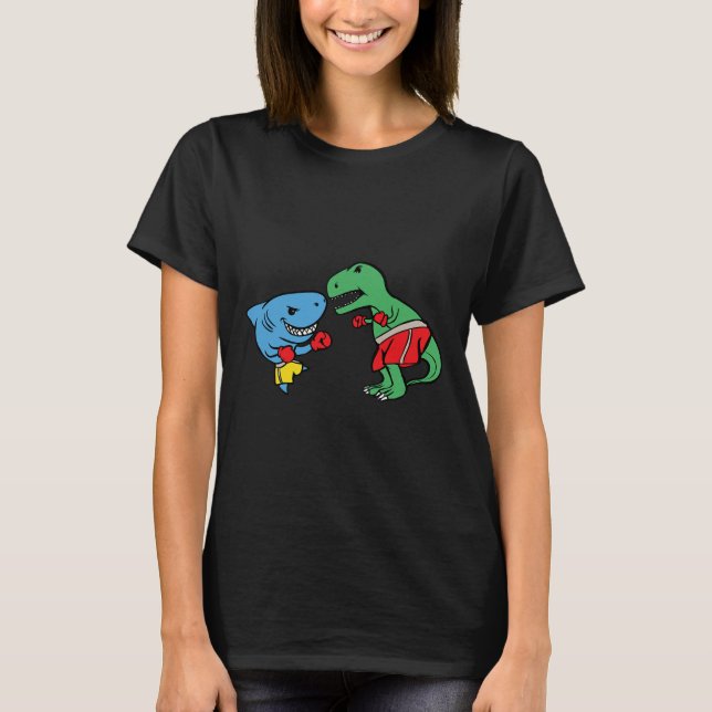Camiseta Tiburón golpeando a T-rex Dinosaur Funny luchando  (Anverso)