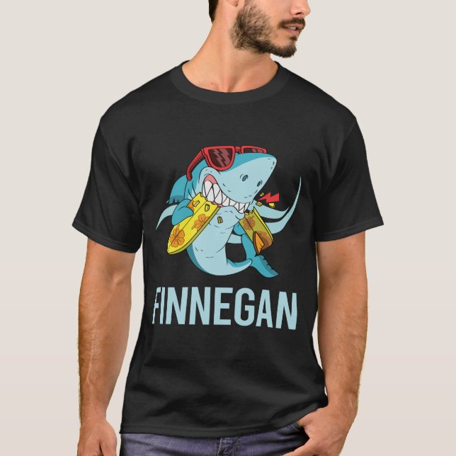 Camiseta Tiburón gracioso - Nombre finnegan (Anverso)