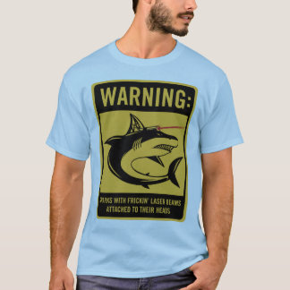 Camiseta tiburones con los rayos laser del frickin atados