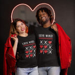 Camiseta Tic Tac Toe Love Wins Birthday Valentine's Day<br><div class="desc">Tic Tac Toe Love Wins. A noughts and crosses heart design for February 14th, birthday, anniversary or any other date. Love matters every day not just on Valentine's Day, especially when you're a couple. Get this awesome thinking of you romance design today for your wife, husband, boyfriend or girlfriend. You...</div>