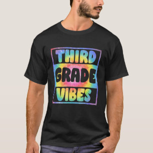 Camiseta Tie Dye Hello Vibes De Tercer Grado Vuelven Al Té