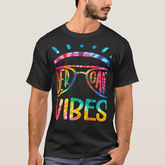 Camiseta Tie Dye Kindergarten Vibes Student Teacher Back to (Anverso)