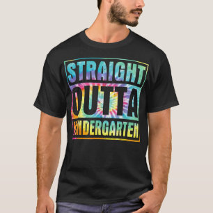Camiseta Tie Dye Straight Outta Kindergarten Clase 2022 