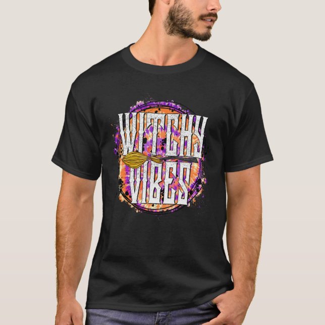 Camiseta Tie Dye Witchy Vibes Halloween Mujeres (Anverso)