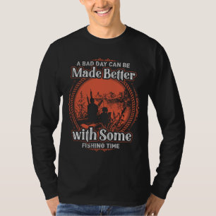 Camiseta Tiempo De Pesca - Un Día Malo Mejorado