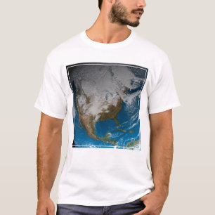 Camiseta Tierra Fuerte con nubes simuladas sobre Norteaméri