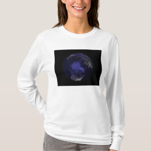 Camiseta Tierra llena en la noche que muestra las luces 5