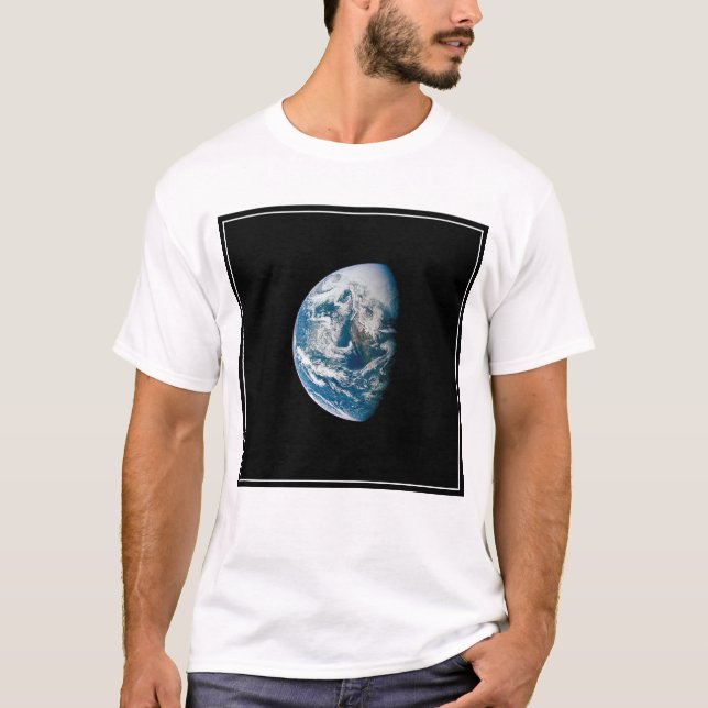 Camiseta Tierra Tomada De La Nave Espacial Apolo 13. (Anverso)