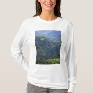 Camiseta Tierras de cultivo y bosque del Himalaya en el val