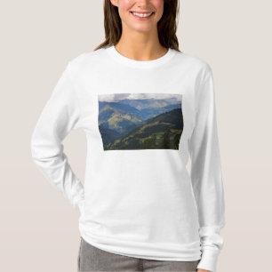 Camiseta Tierras de cultivo y pueblo en el Himalaya