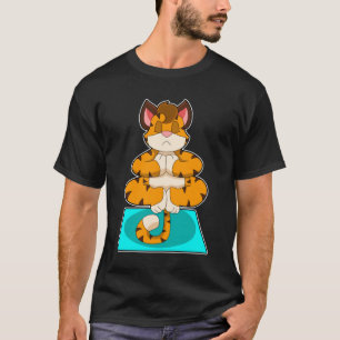 Camiseta Tigre al yoga en alfombra de yoga
