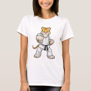 Camiseta Tigre en el Karate de las artes marciales