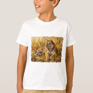 Camiseta Tigre vibrante con empaste en hierba dorada bañada