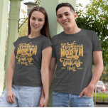 Camiseta Tipografía amarilla y eterna: Un diseño retro de c<br><div class="desc">Este diseño de camisetas presenta tipografía retro amarilla y la frase "Cualquier cosa que valga la pena tener toma tiempo". El mensaje es de perseverancia y paciencia, recordando al usuario que las cosas buenas llegan a los que esperan y trabajan duro. El estilo vintage de la tipografía aporta un toque...</div>