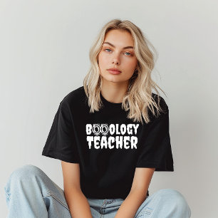 Camiseta Tipografía blanca de profesor de boo de halloween 