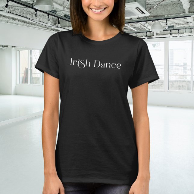 Camiseta Tipografía de danza irlandesa moderna en blanco (Subido por el creador)