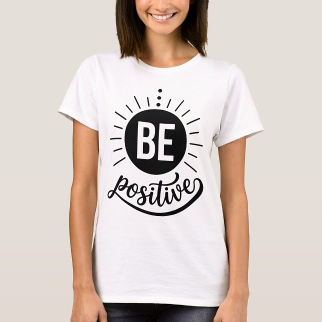 Camiseta Tipografía de explosión solar positiva Radiación d (Anverso)