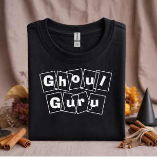 Camiseta Tipografía de Halloween blanco de Ghoul Guru