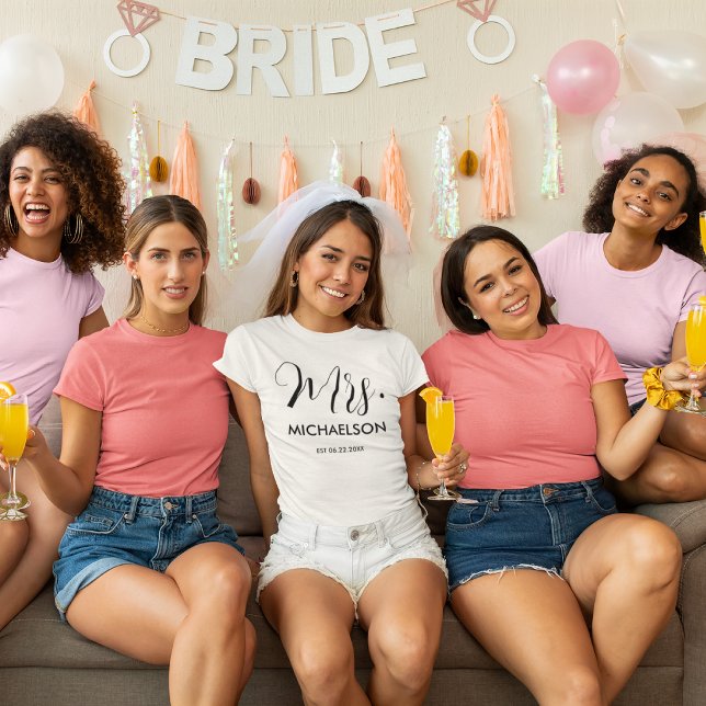 Camiseta Tipografía de recién casados Script (Subido por el creador)