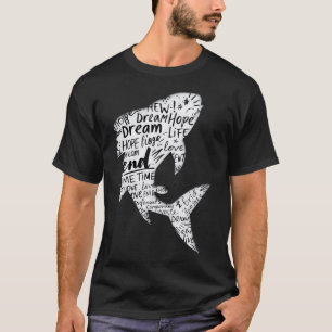 Camiseta Tipografía de silueta de pez juguetón – Arte acuát