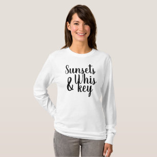 Camiseta Tipografía de SUNSETS y WHISKEY