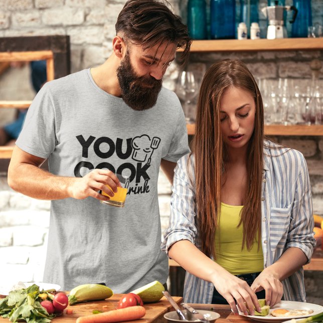 Camiseta Tipografía Divertida «Tú Cocinas Yo Bebo» (Subido por el creador)