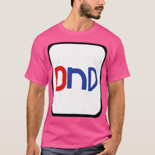 Camiseta Tipografía DND en marco
