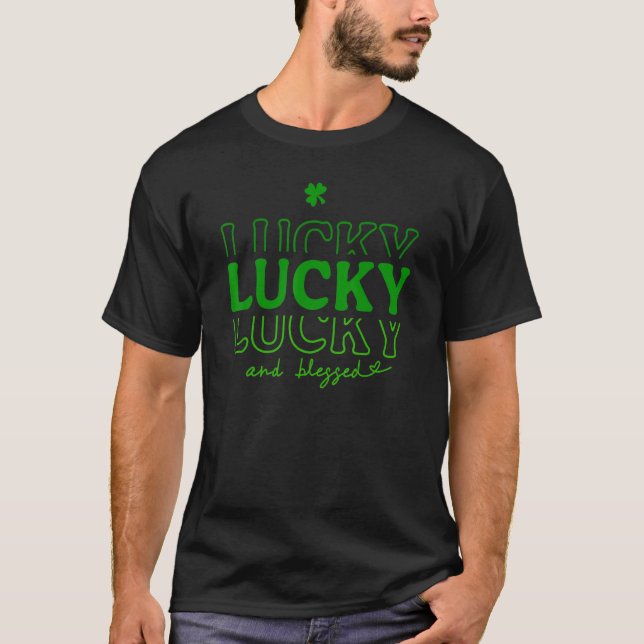 Camiseta Tipografía Lucky And Blessed Stacking St Patrick (Anverso)