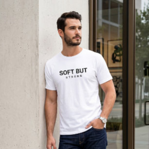Camiseta Tipografía minimalista suave pero fuerte en blanco