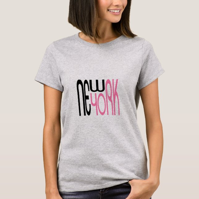 Camiseta Tipografía neoyorquina rosa negro (Anverso)