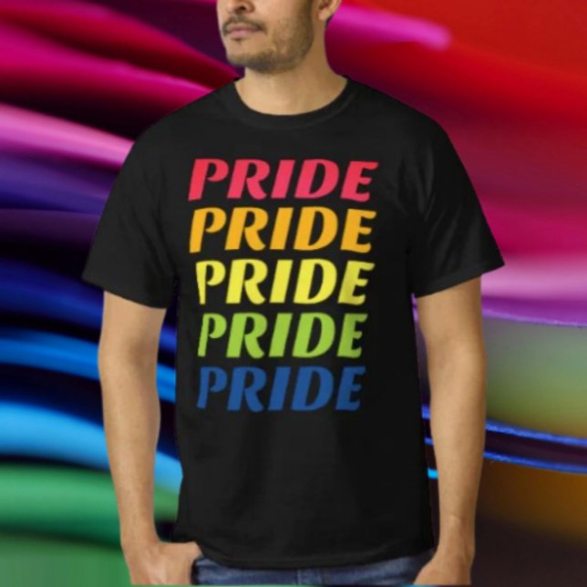 Camiseta Tipografía Repetida con Orgullo (Subido por el creador)