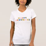 Camiseta Tipografía retro colorida Hanukkah<br><div class="desc">Un cálido y colorido saludo de Hanukkah con divertida tipografía retro.</div>